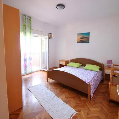 In Dinji Ka By The * Dinjiška