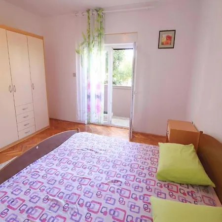 Dubravica - Two Bedroom With A Sea View Dinjiska