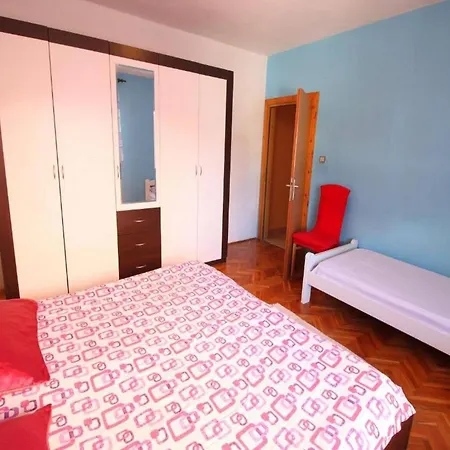 Dubravica - Two Bedroom With A Sea View Dinjiska