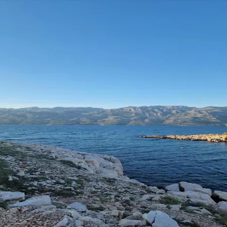 In Dinji Ka By The Apartamento *