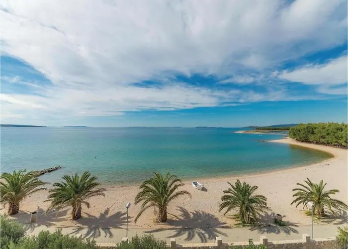 In Dinji Ka By The Lägenhet Dinjiška